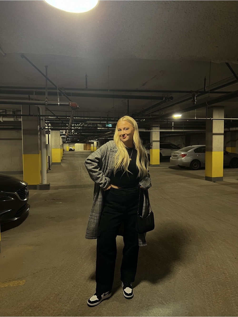 Wilfred Straight Black Cargo Pants - Picture 6 of 6
